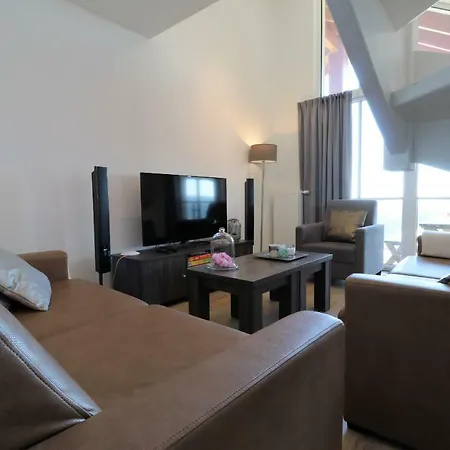 Apartamento Penthouse Aan De Skipiste Bij 14 *